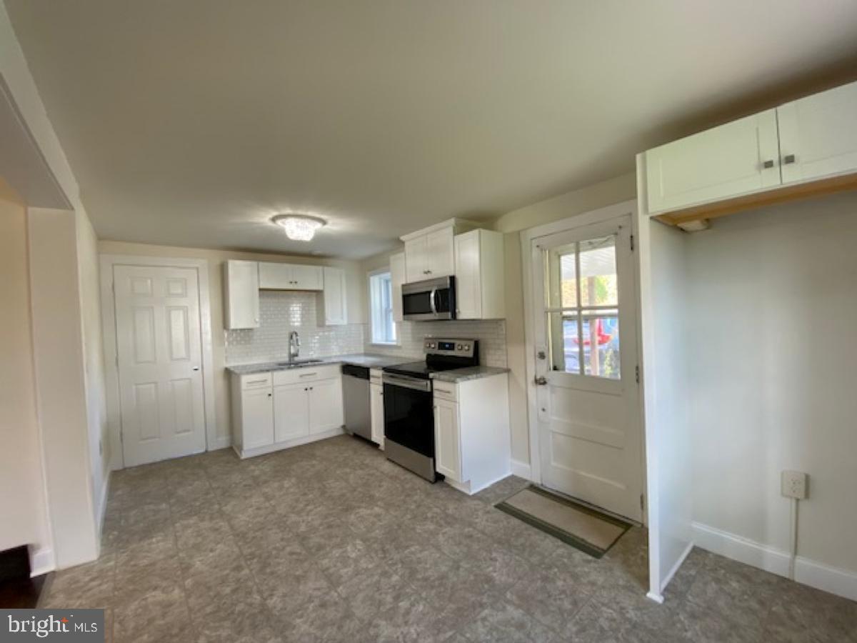 7961 Creamery Road Alburtis, PA 18011 - Photo 6 of 19 Gallery Image 6