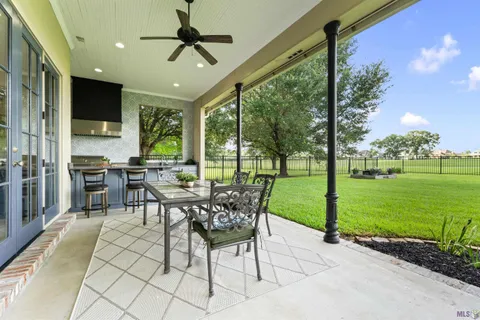 $655,000 | 2340 St Andrews Avenue, Zachary, LA 70791