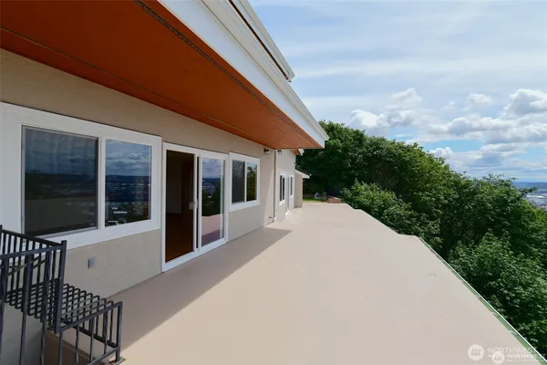 $6,000 | 3220 Loma Court Northeast, Tacoma, WA 98422