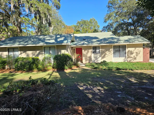 $300,000 | 18 Middle Road, Beaufort, SC 29907
