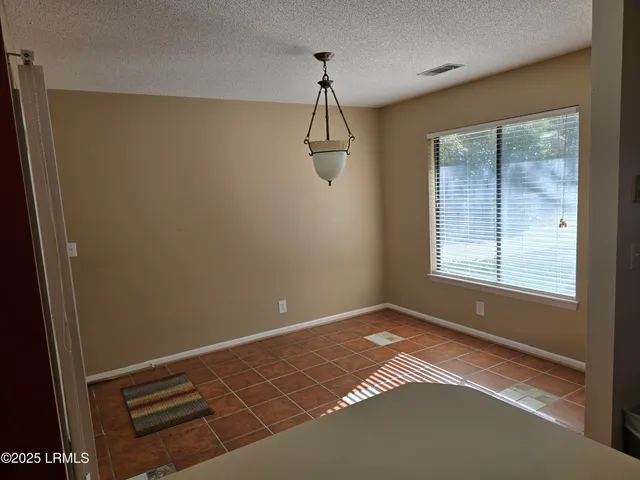 $300,000 | 18 Middle Road, Beaufort, SC 29907