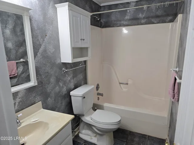 $300,000 | 18 Middle Road, Beaufort, SC 29907