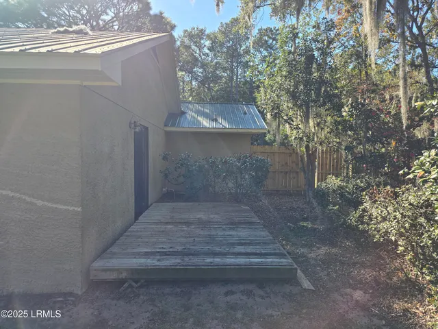 $300,000 | 18 Middle Road, Beaufort, SC 29907