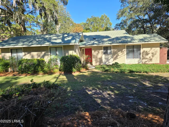 $300,000 | 18 Middle Road, Beaufort, SC 29907