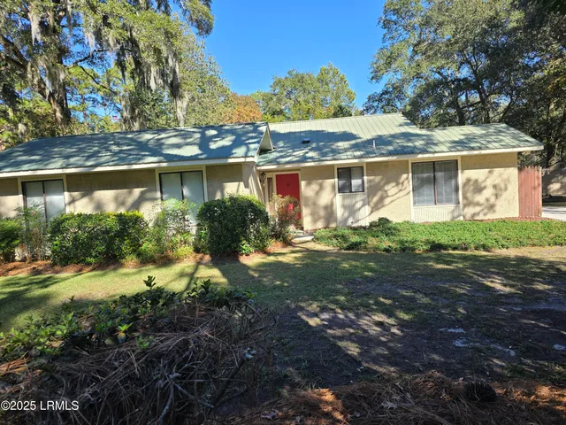 $300,000 | 18 Middle Road, Beaufort, SC 29907