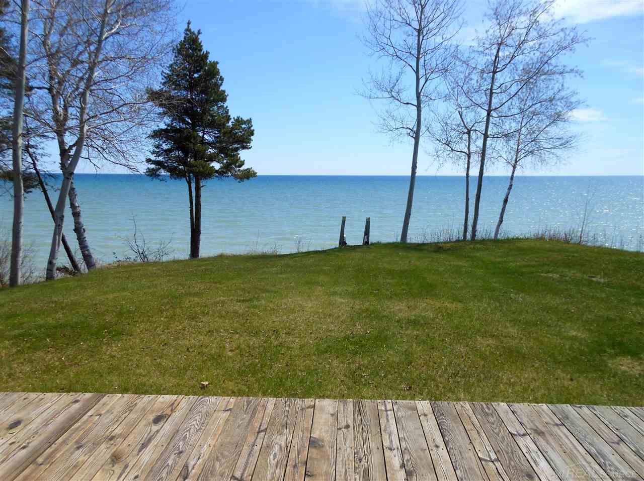 3990 Lakeshore Road Deckerville, MI 48427 - Photo 3 of 33 31379739-2.JPG
