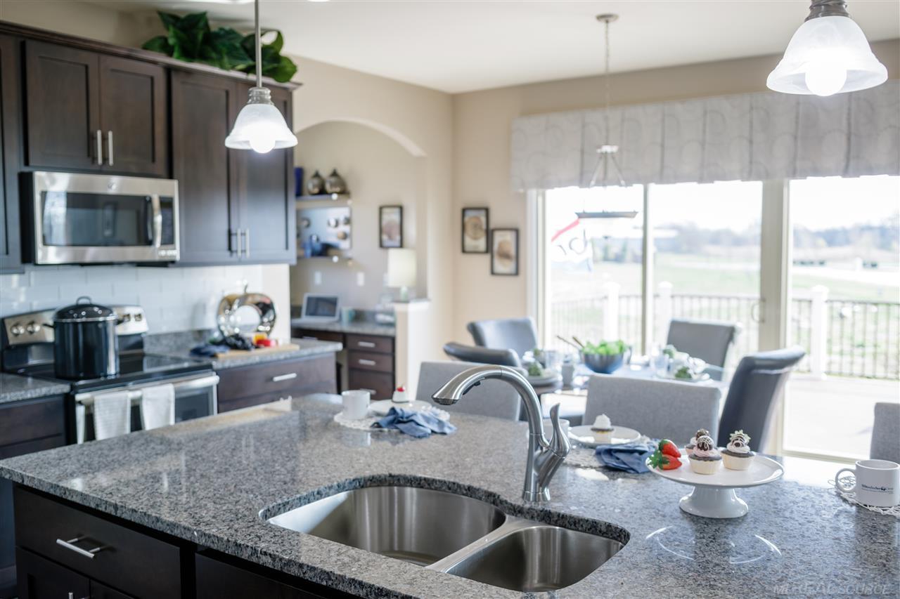 49872 Split Rock Road Macomb, MI 48044 - Photo 11 of 26 Kitchen