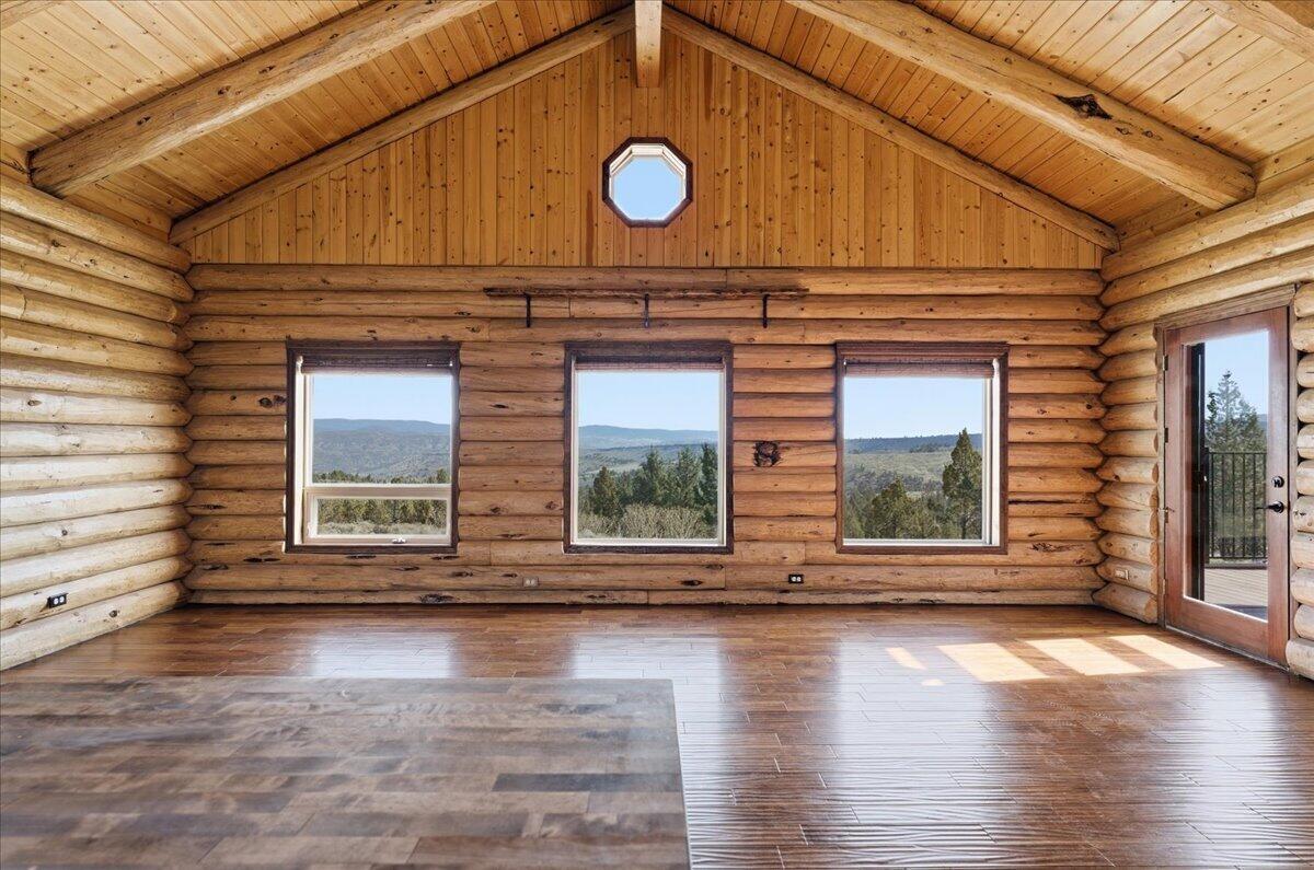 19554 Osprey Road Prineville, OR 97754 - Photo 13 of 42 View looking off the great room and kitchen