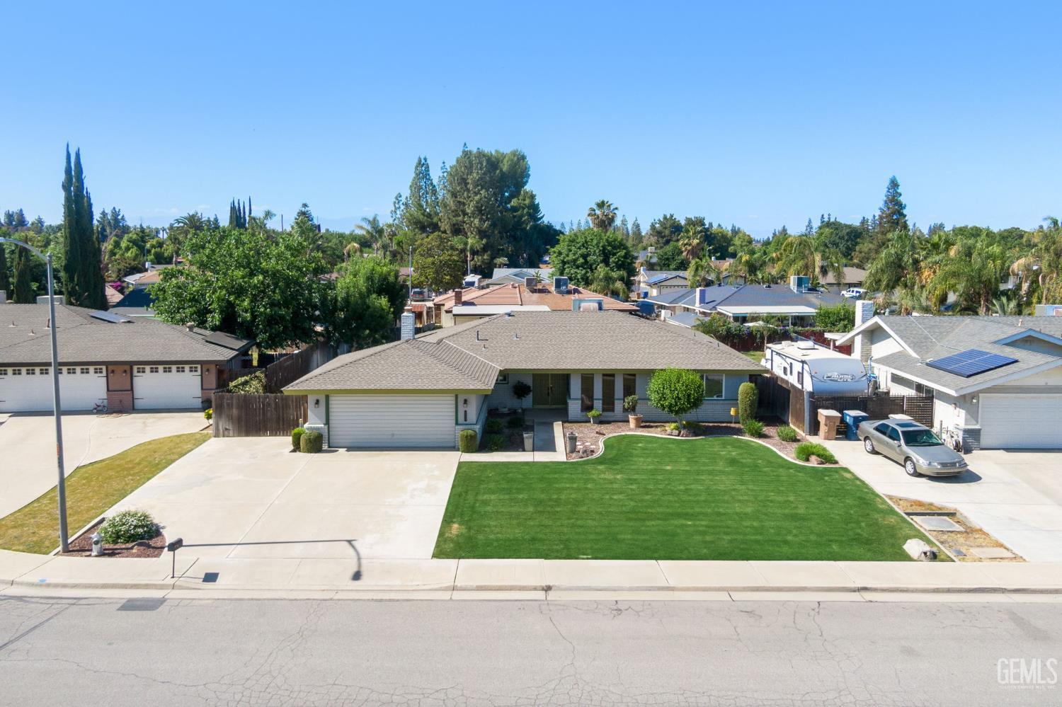 Undisclosed Address Bakersfield, CA 93309 - Photo 2 of 63