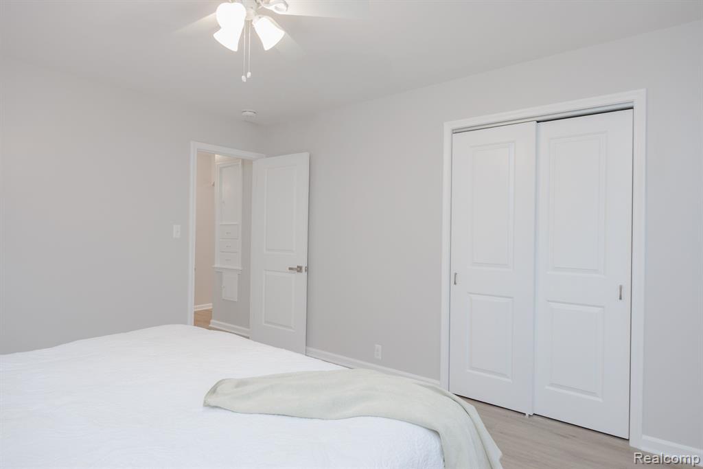 1337 Torrey Road Grosse Pointe Woods, MI 48236 - Photo 19 of 31