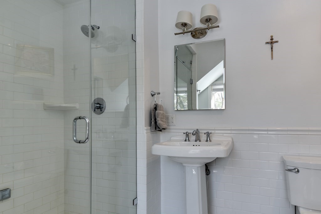 1 Colonial Road Dover, MA 02030 - Photo 24 of 42 Gallery Image 24