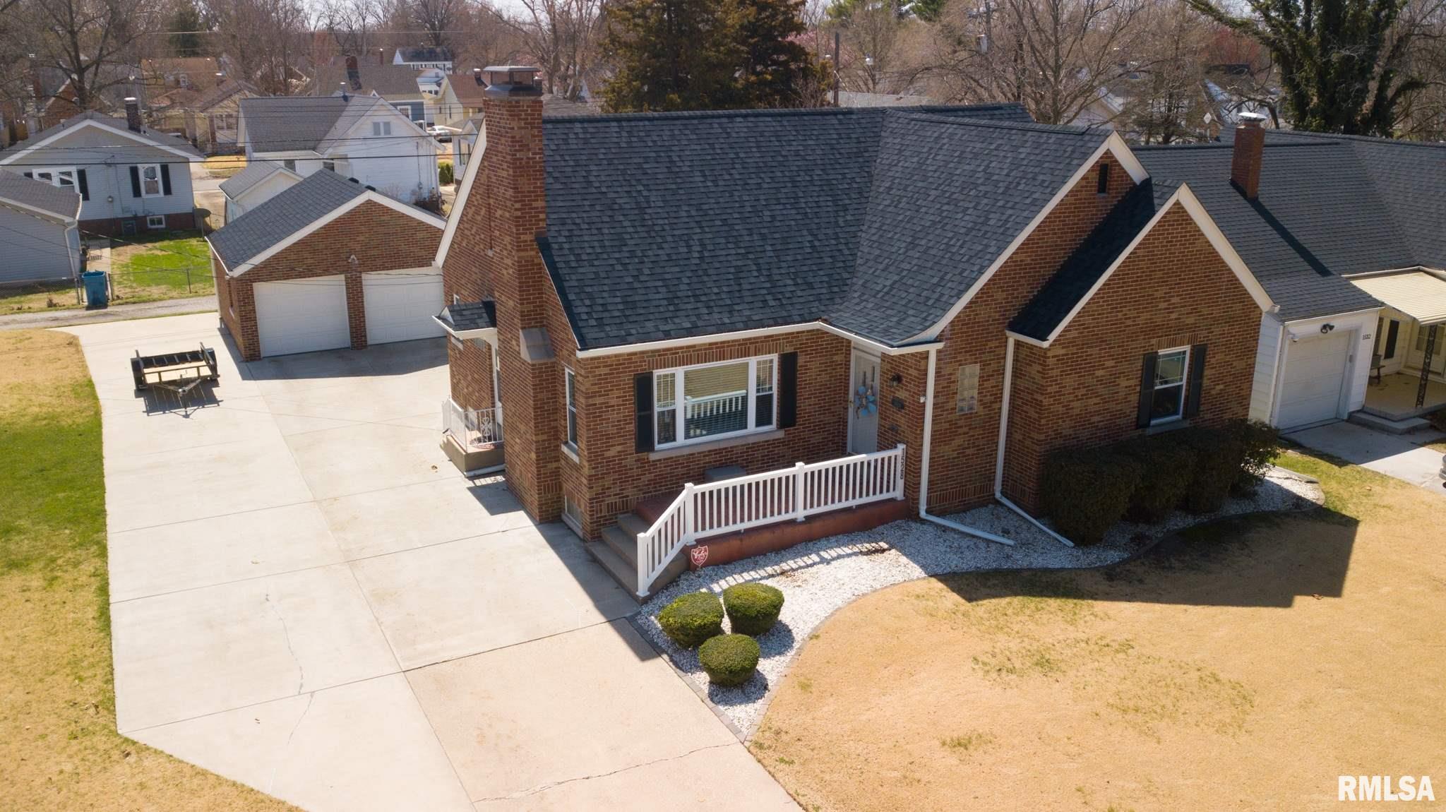 1528 West Edwards Street Springfield, IL 62704 - Photo 2 of 40 Gallery Image 2