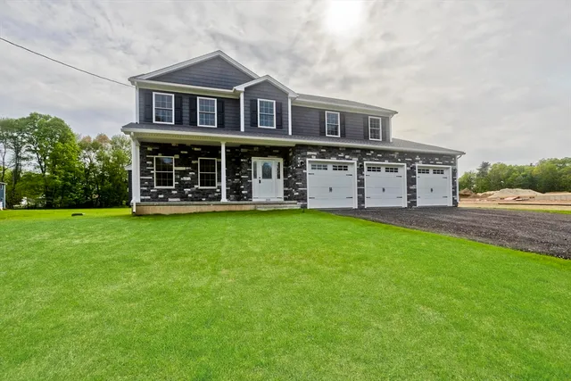 $775,000 | 350 Parker Street, East Longmeadow, MA 01028
