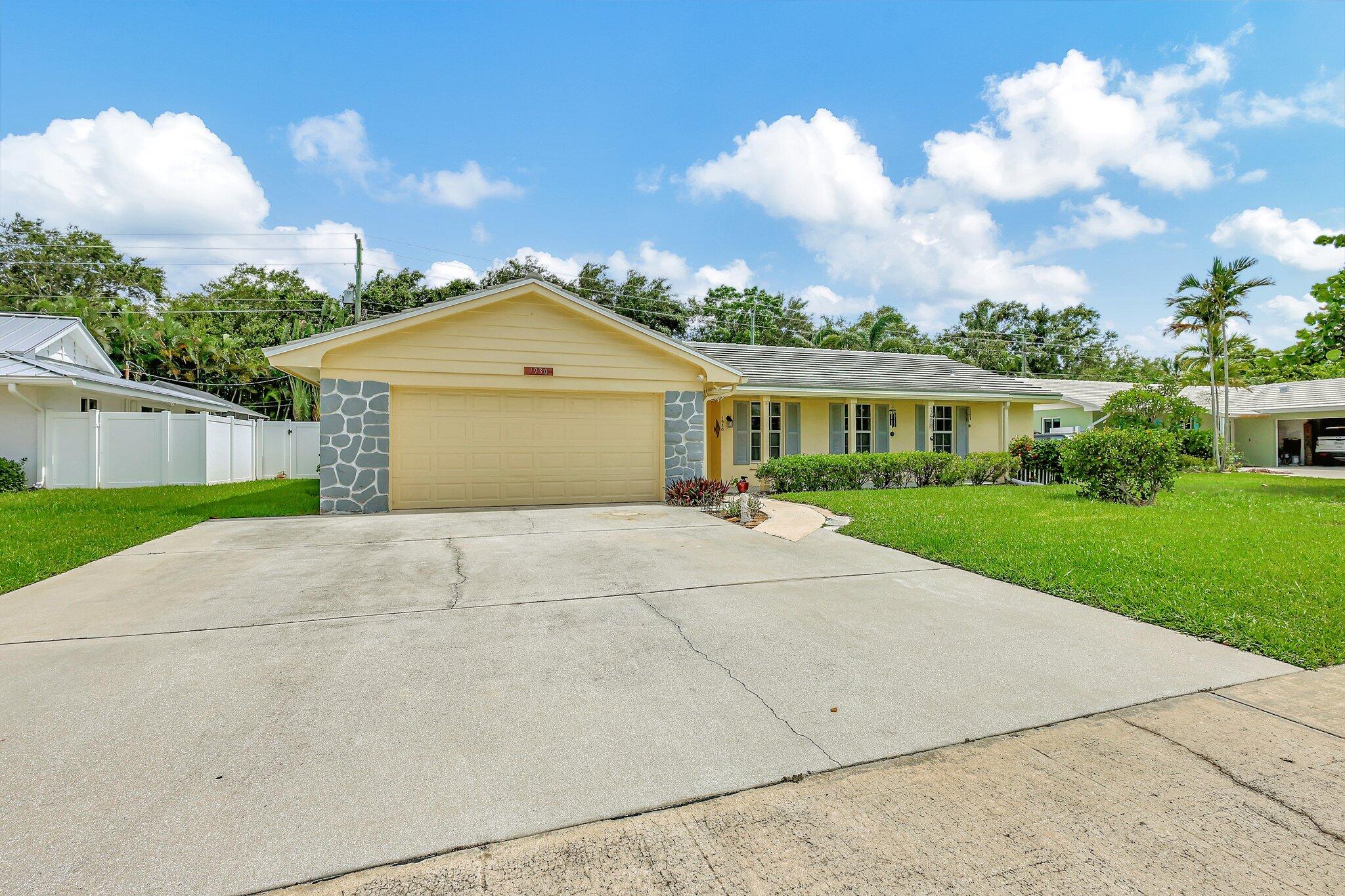 1930 Ardley Road Juno Beach, FL 33408 - Photo 4 of 47 4-web-or-mls-5P1A5537