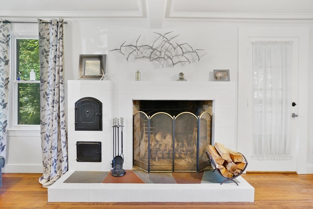 49 Marchioness Road Springfield, MA 01129 - Photo 7 of 35 a view of fireplace with wooden floor