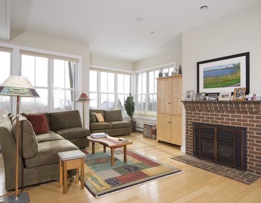 6 Angell Point Road Cape Elizabeth, ME 04107 - Photo 11 of 25 Living Room.