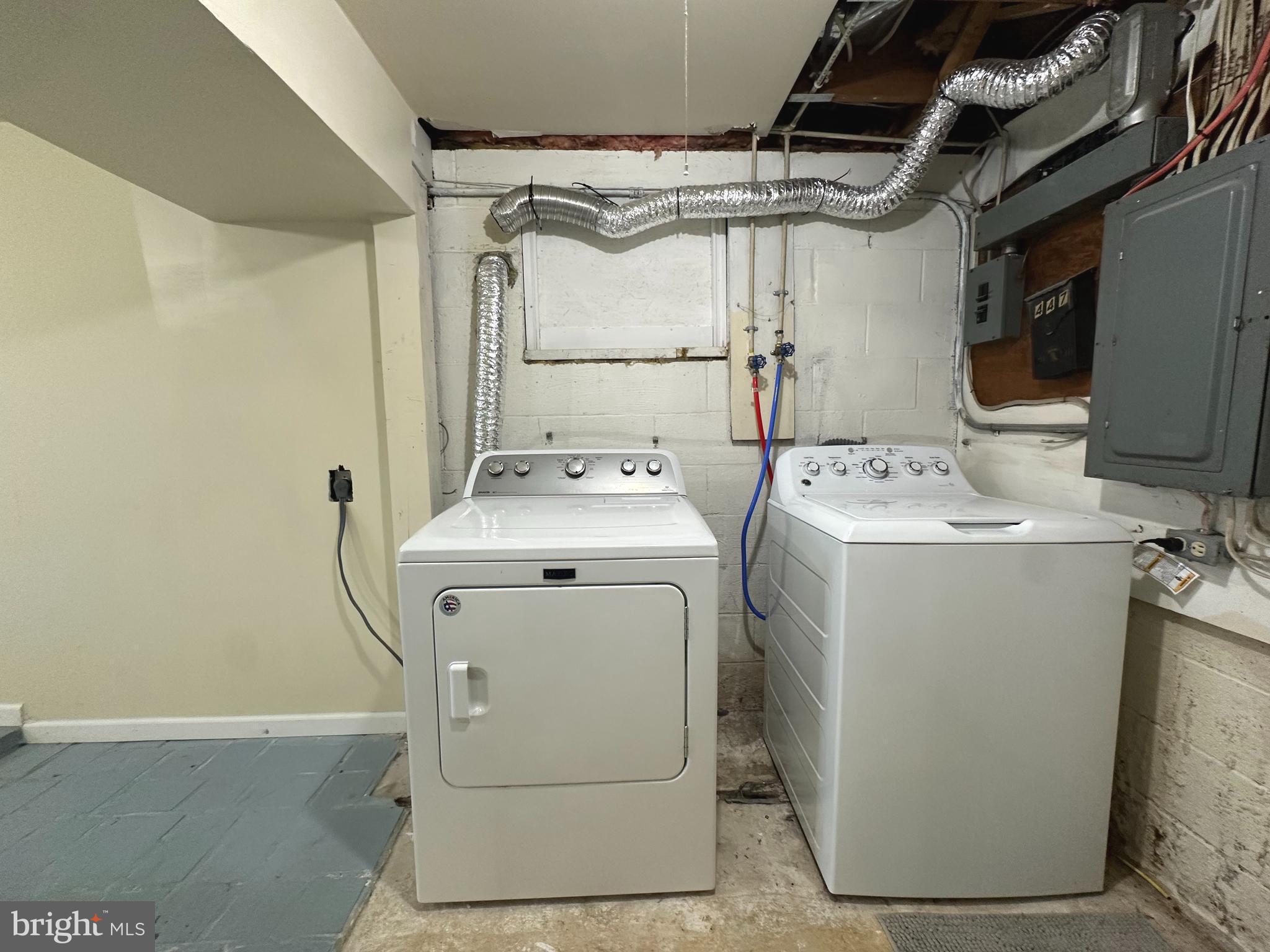 814 North Reymann Street Ranson, WV 25438 - Photo 15 of 19 a utility room with dryer and washer