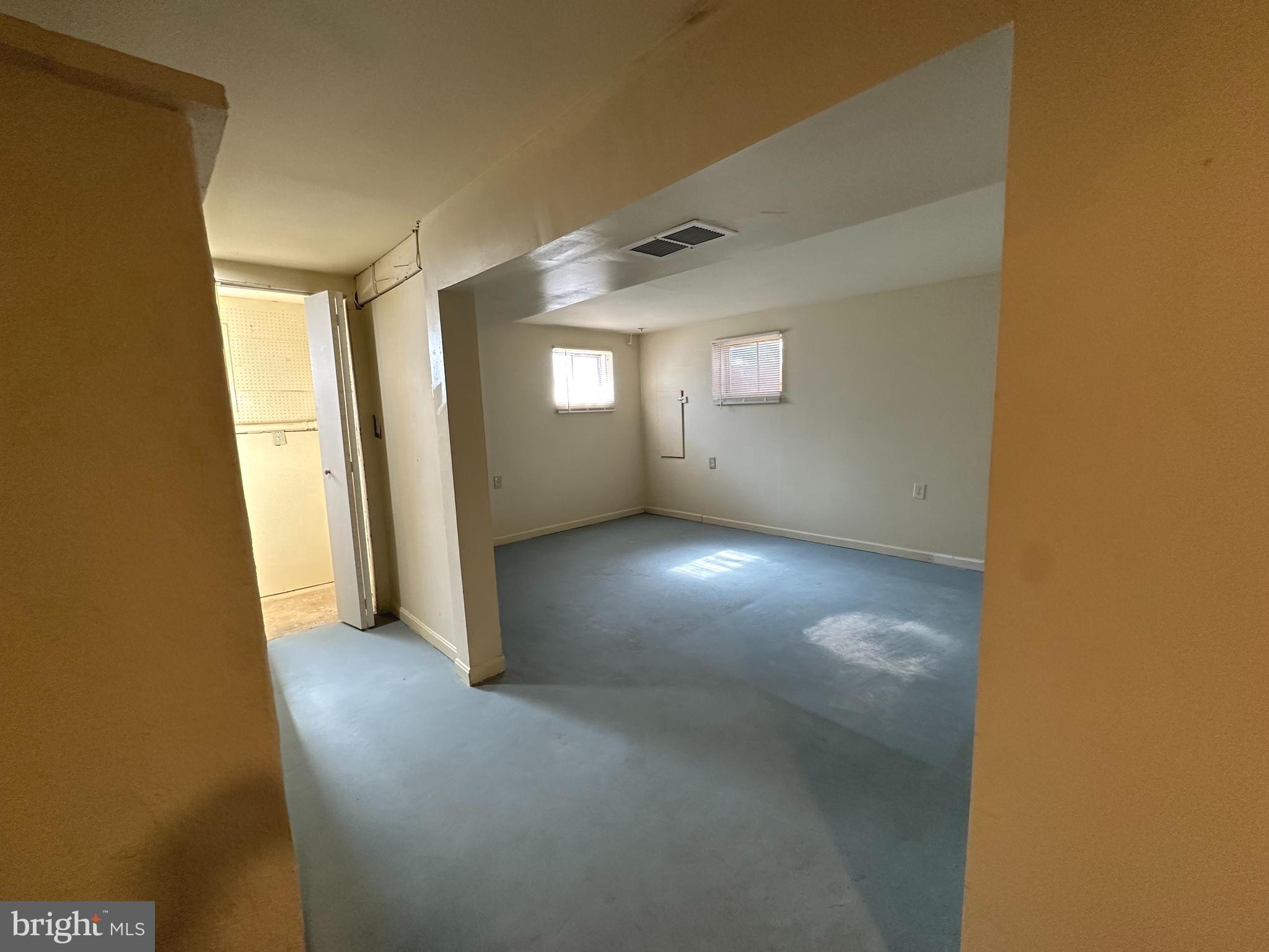 814 North Reymann Street Ranson, WV 25438 - Photo 17 of 19 a view of empty room with window
