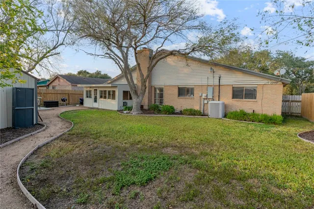 $249,999 | 1213 Palm Drive, Kingsville, TX 78363