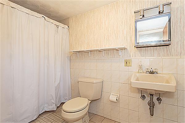 69 Falmouth Road Arlington, MA 02474 - Photo 10 of 23 Gallery Image 10