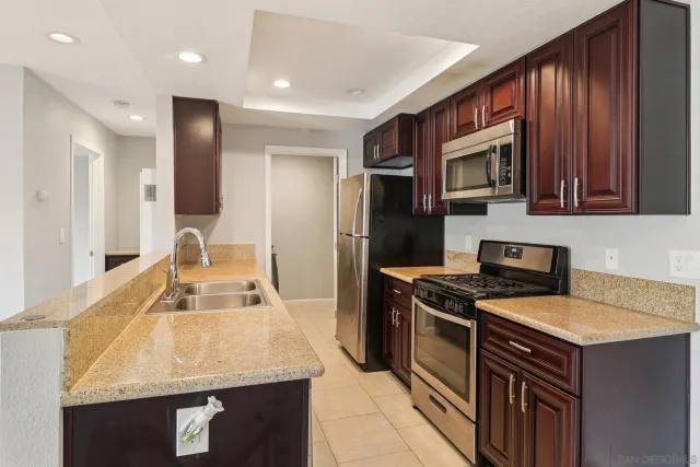 $475,000 | 552 Canyon Drive, Unit 29, Oceanside, CA 92054