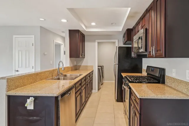 $475,000 | 552 Canyon Drive, Unit 29, Oceanside, CA 92054