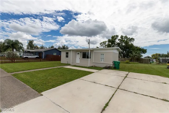 $1,500 | 21043 Bersell Avenue, Port Charlotte, FL 33952