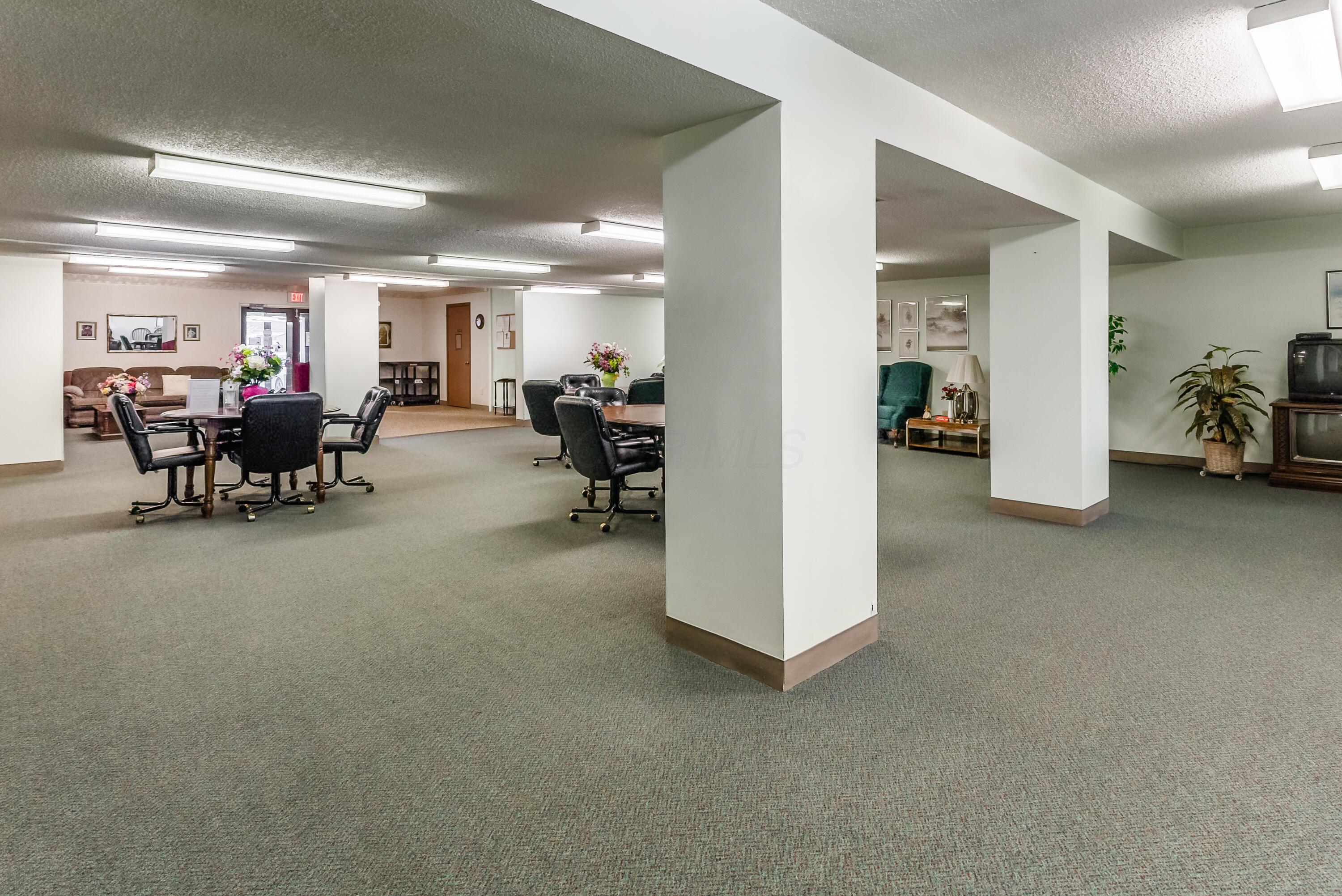 4141 Karl Road, Unit 101 Columbus, OH 43224 - Photo 33 of 39 R_4141_Karl_Rd_____0069a