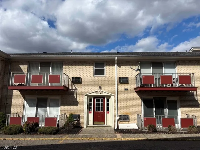 $2,100 | 360 Hoover Avenue, Unit 109, Bloomfield, NJ 07003