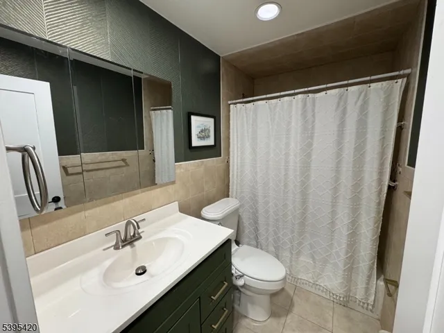 $2,100 | 360 Hoover Avenue, Unit 109, Bloomfield, NJ 07003