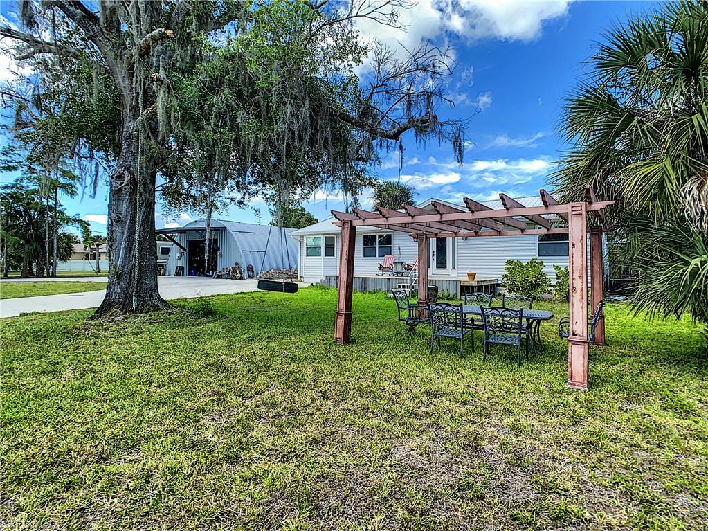 1061 9th Street Southwest Naples, FL 34117 - Photo 22 of 35 Gallery Image 22