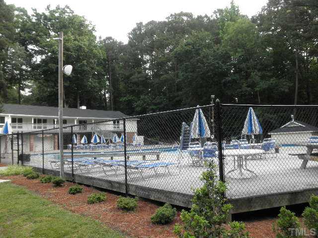 11708 Trottenham Street Raleigh, NC 27614 - Photo 19 of 22 Community pool and clubhouse