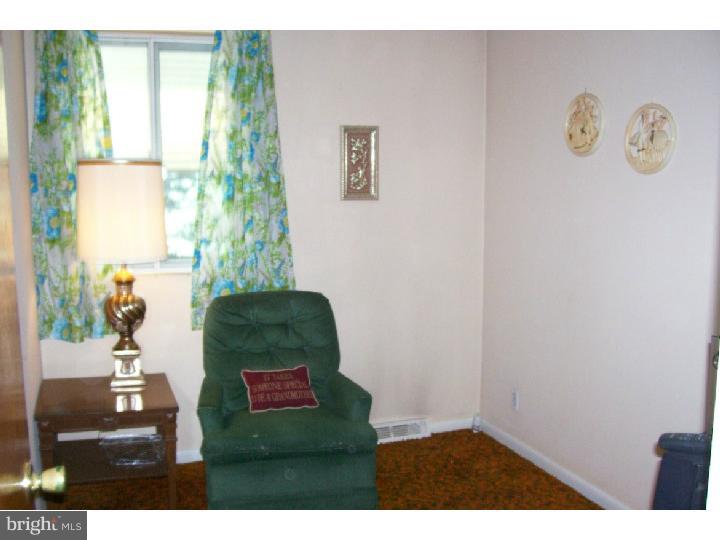 2021 Foster Street Philadelphia, PA 19116 - Photo 9 of 16 Bedroom 3
