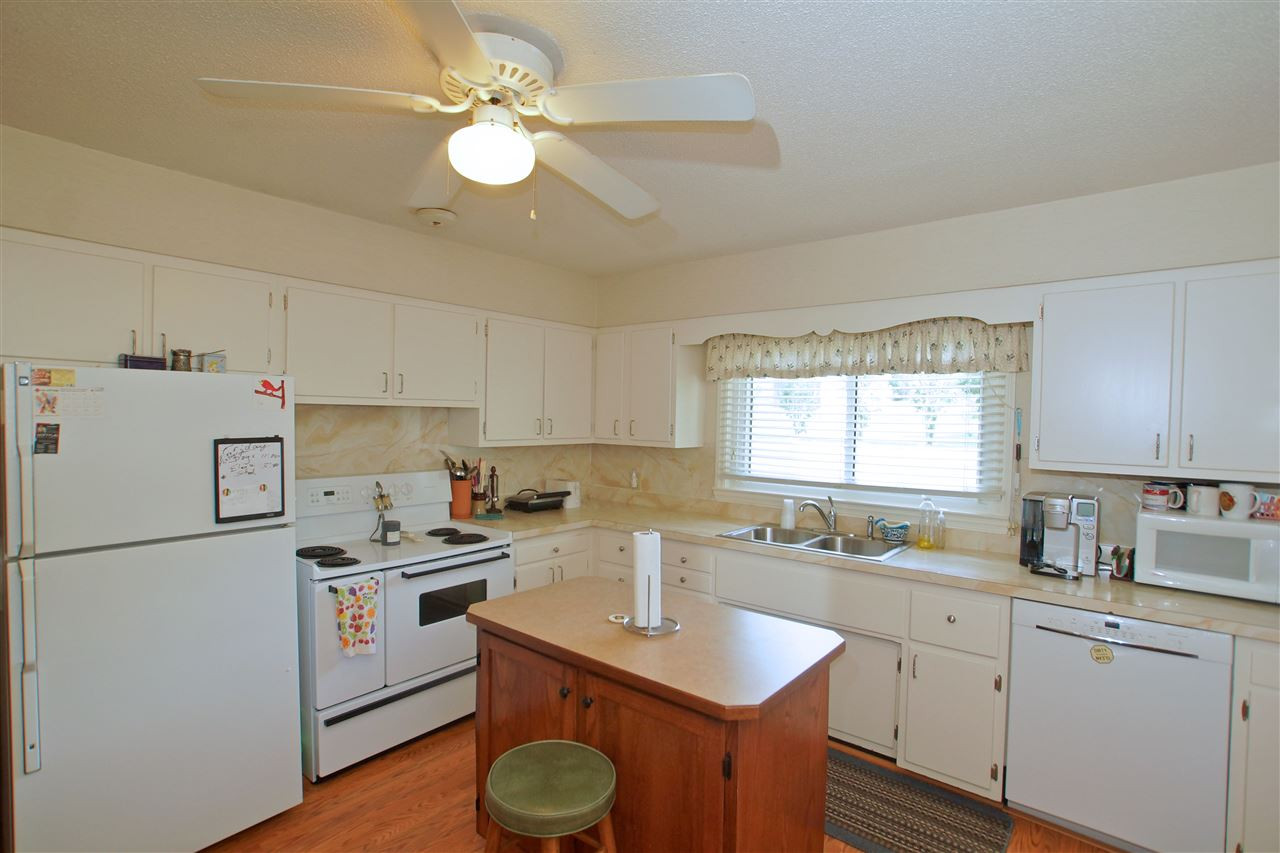369 Raeford Road Angier, NC 27501 - Photo 8 of 29 Kitchen