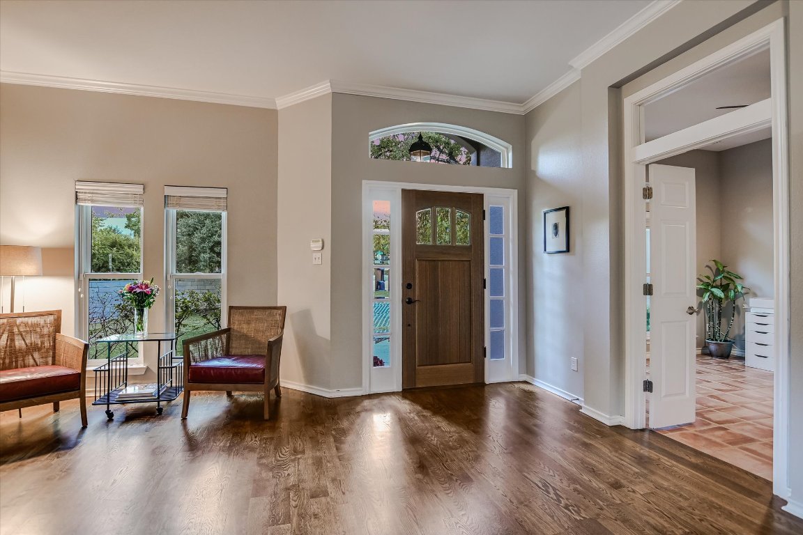 5507 Mt Bonnell Road Austin, TX 78731 - Photo 7 of 35 a living room with furniture and a wooden floor