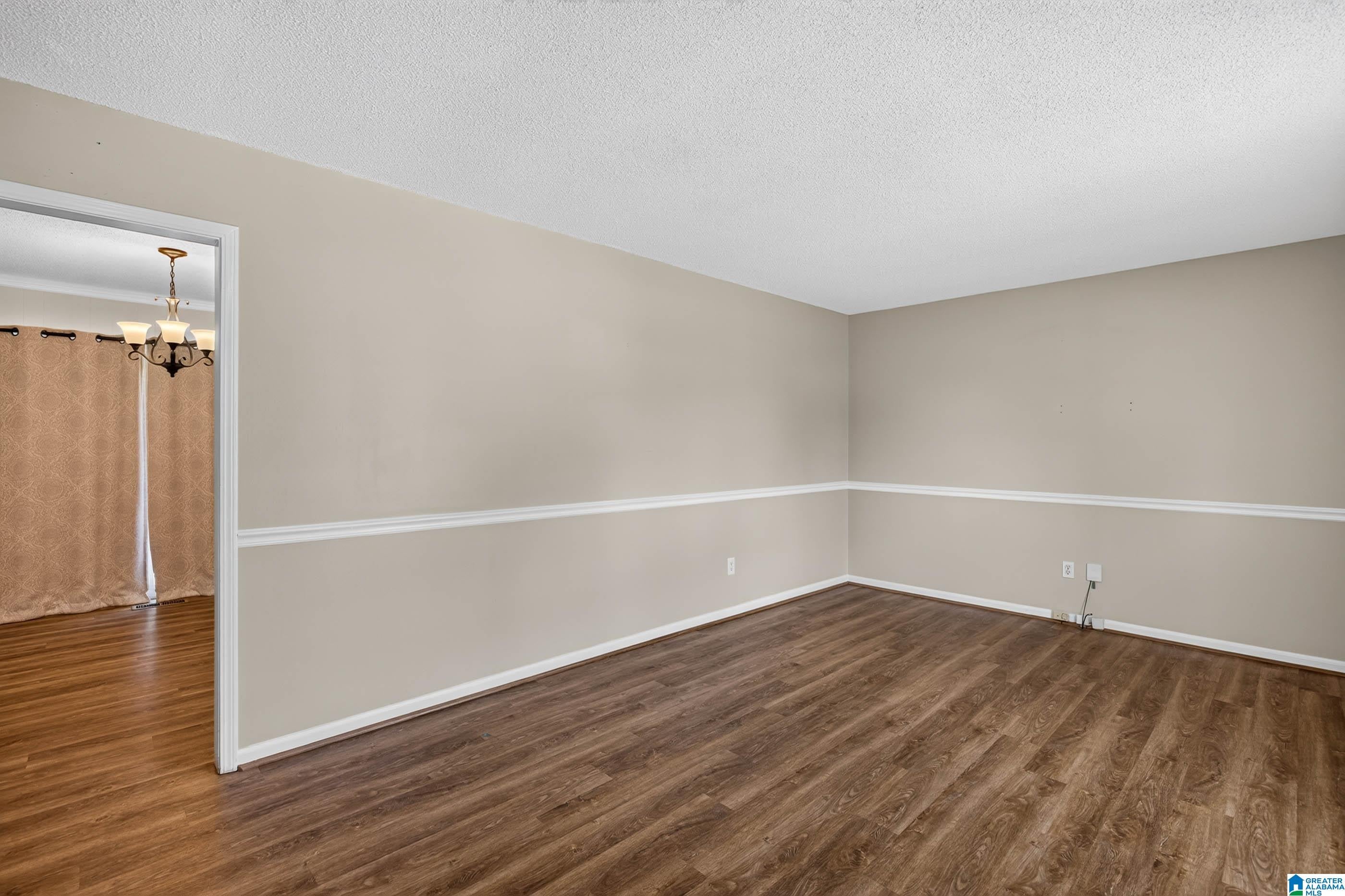 504 Overhill Road Pelham, AL 35124 - Photo 5 of 23 Gallery Image 5