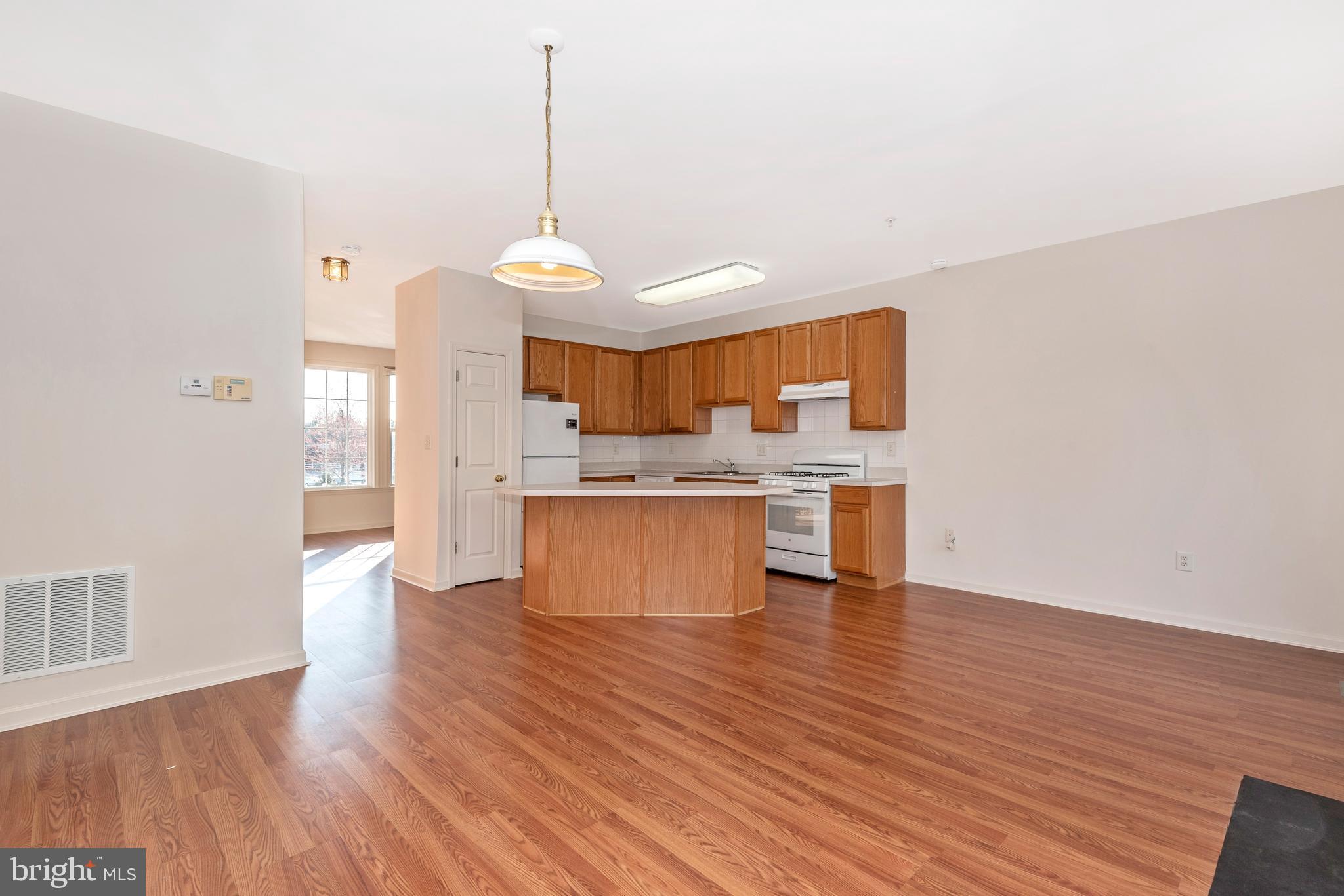 18034 Rockingham Place Germantown, MD 20874 - Photo 15 of 38