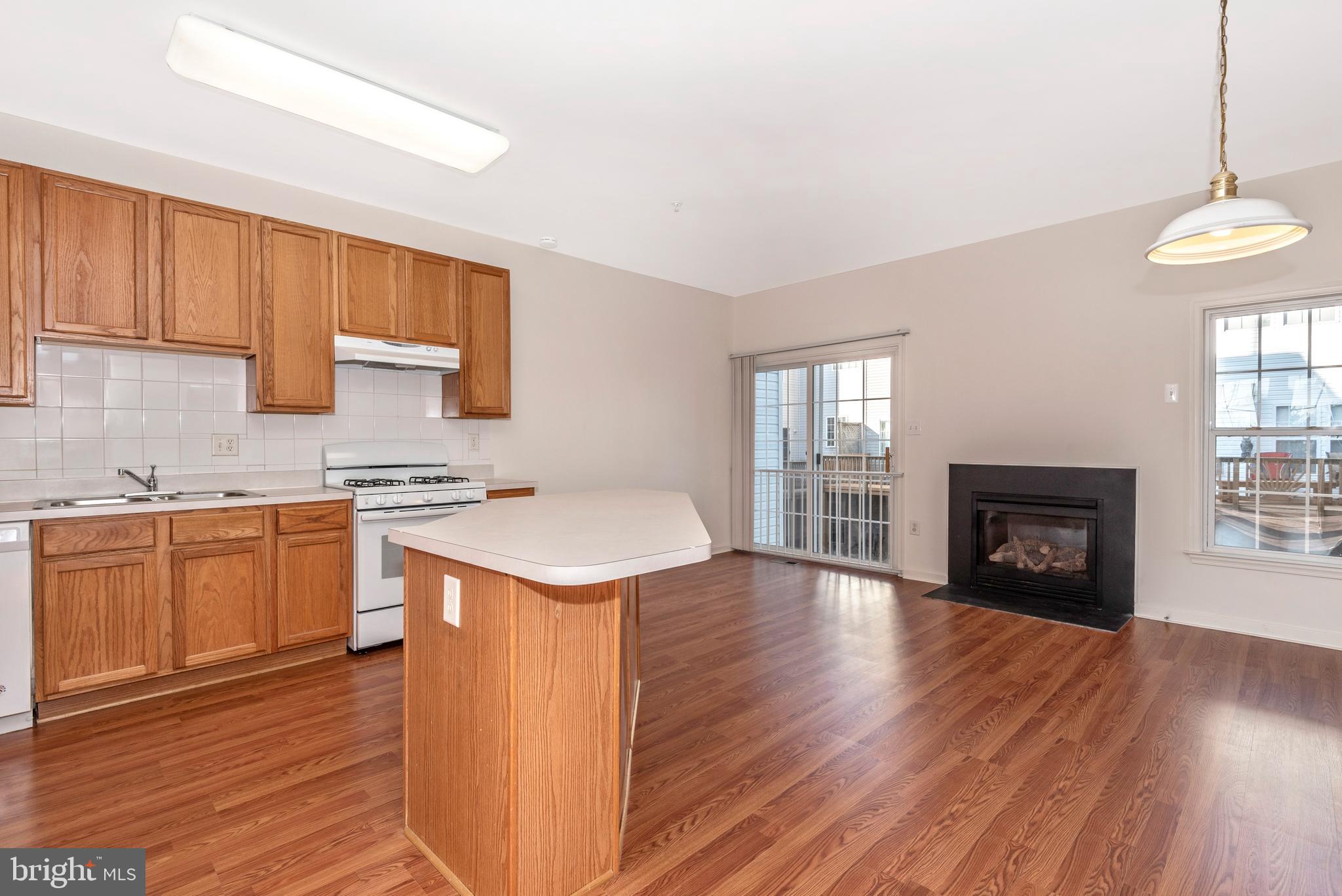 18034 Rockingham Place Germantown, MD 20874 - Photo 16 of 38