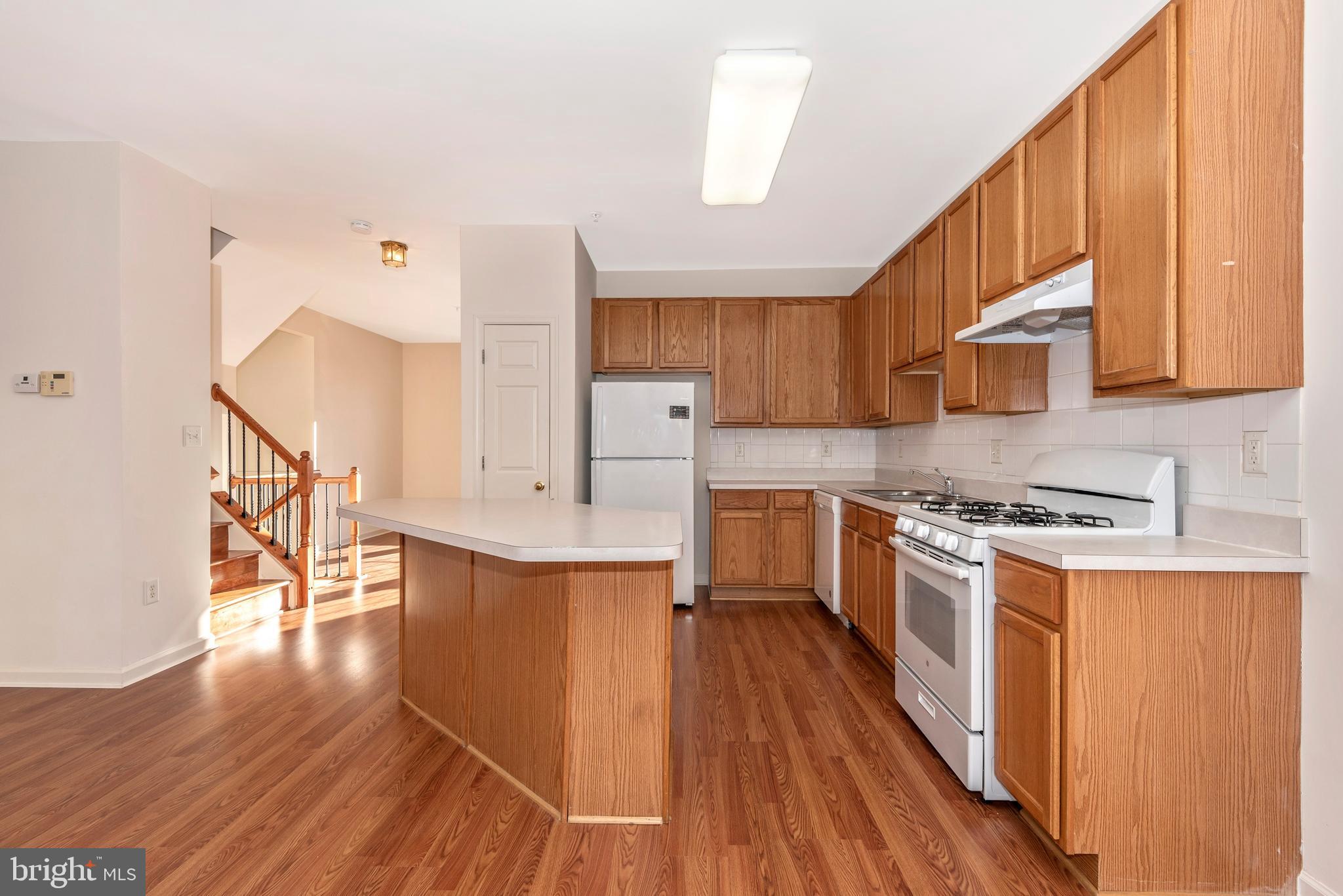 18034 Rockingham Place Germantown, MD 20874 - Photo 19 of 38
