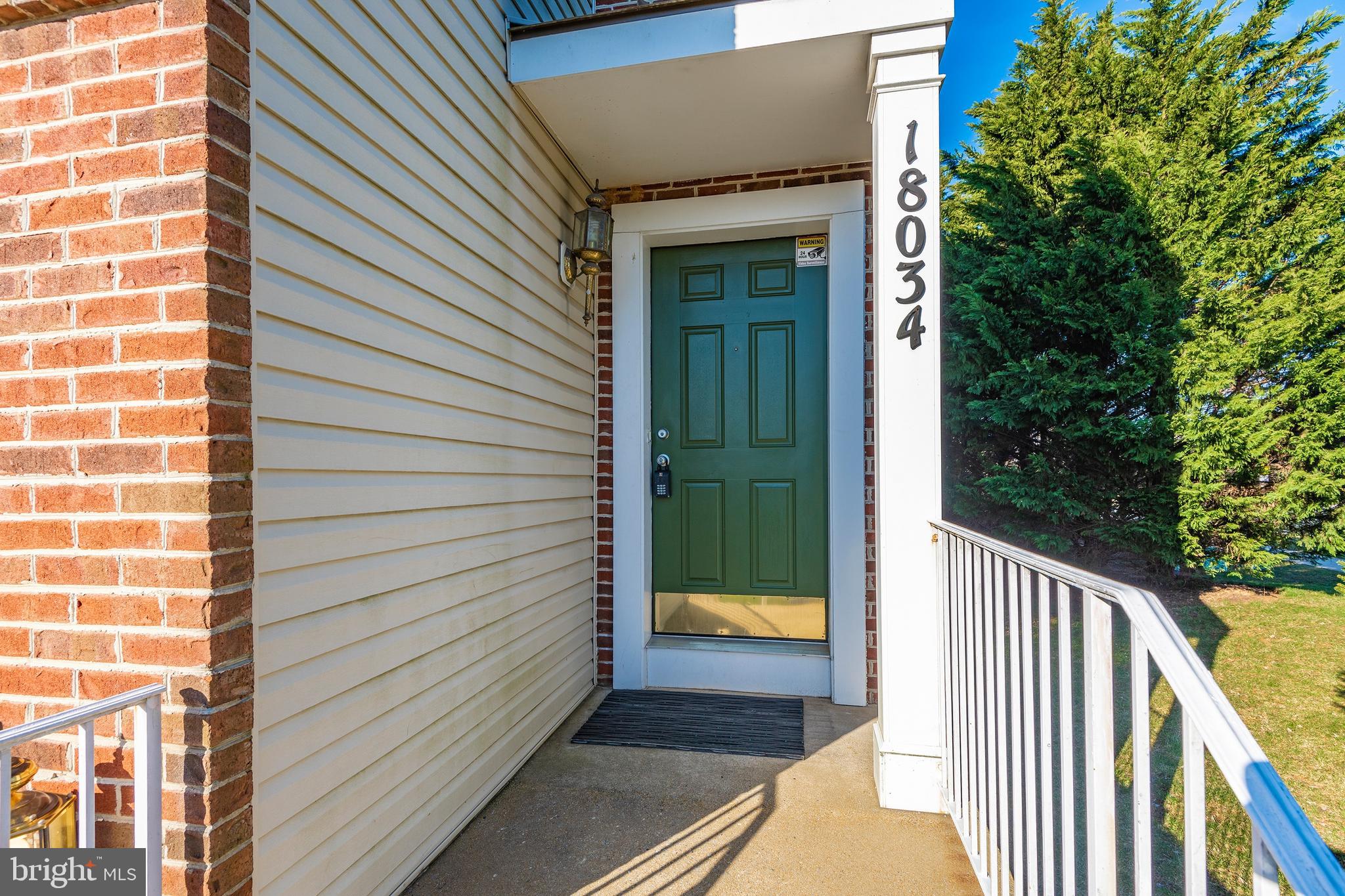 18034 Rockingham Place Germantown, MD 20874 - Photo 4 of 38