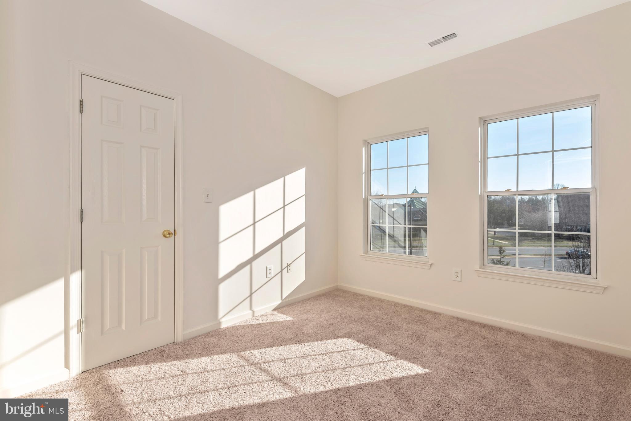 18034 Rockingham Place Germantown, MD 20874 - Photo 32 of 38