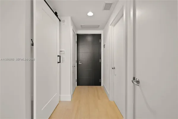 $4,200 | 16385 Biscayne Boulevard, Unit 2406, North Miami Beach, FL 33160