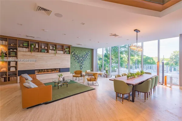 $4,200 | 16385 Biscayne Boulevard, Unit 2406, North Miami Beach, FL 33160