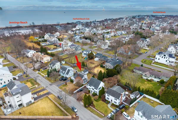 $899,000 | 20 Benson Place, Fairfield, CT 06824