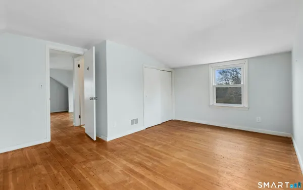 $899,000 | 20 Benson Place, Fairfield, CT 06824