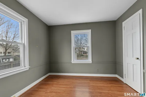 $899,000 | 20 Benson Place, Fairfield, CT 06824