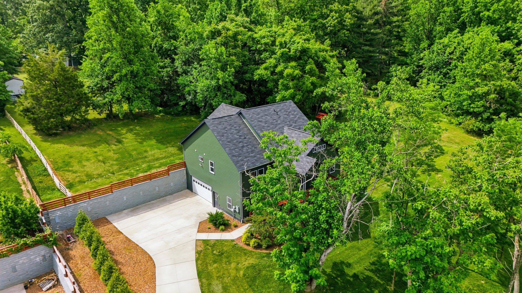 157 Lena Loop Burns, TN 37029 - Photo 8 of 72