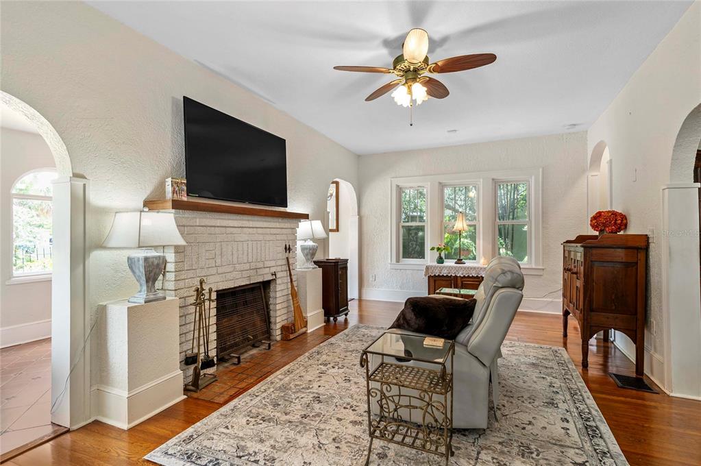 710 Springdale Road Orlando, FL 32804 - Photo 10 of 48 Gallery Image 10