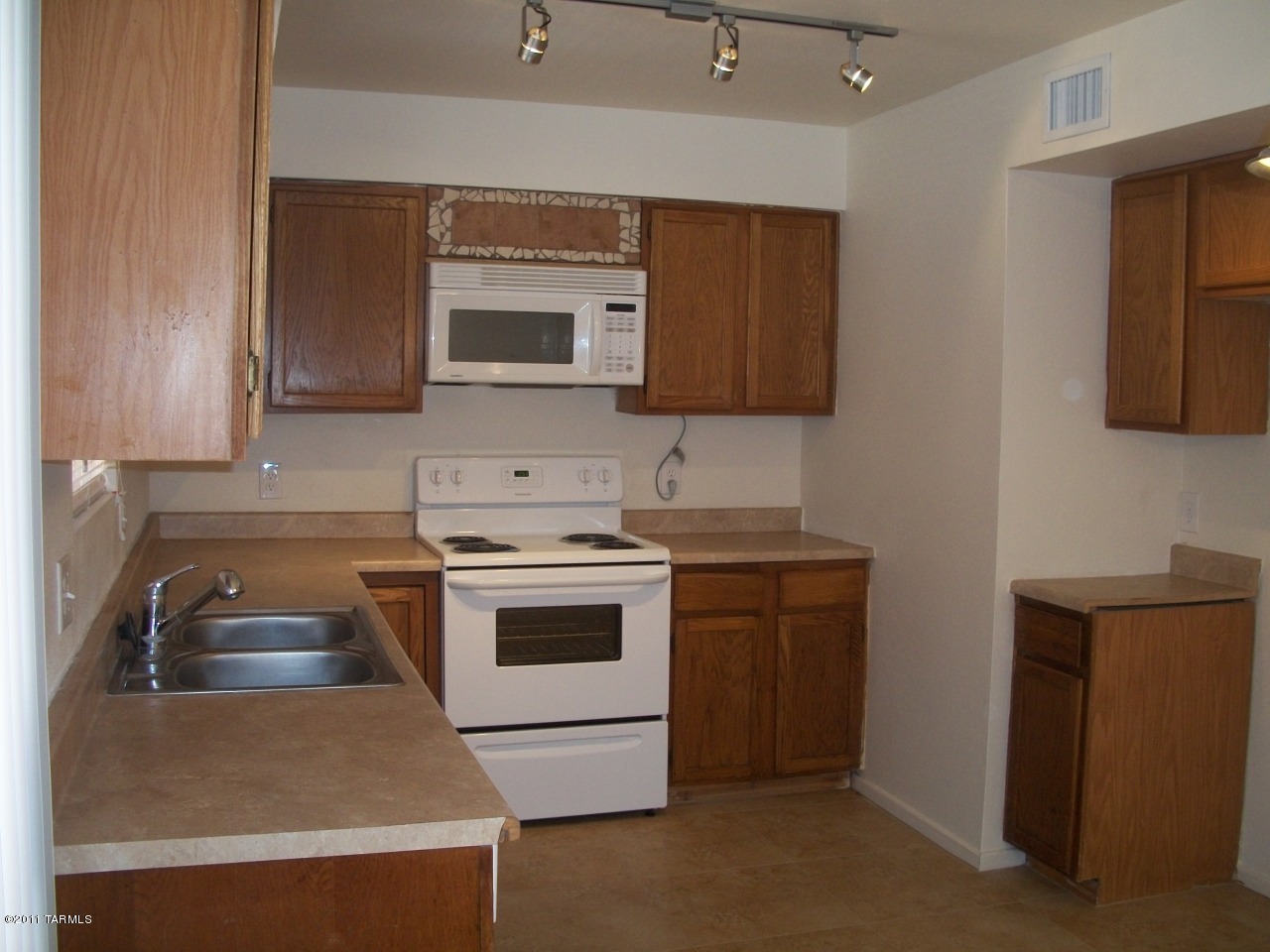 7540 North Rae Avenue Tucson, AZ 85741 - Photo 5 of 14 Gallery Image 5