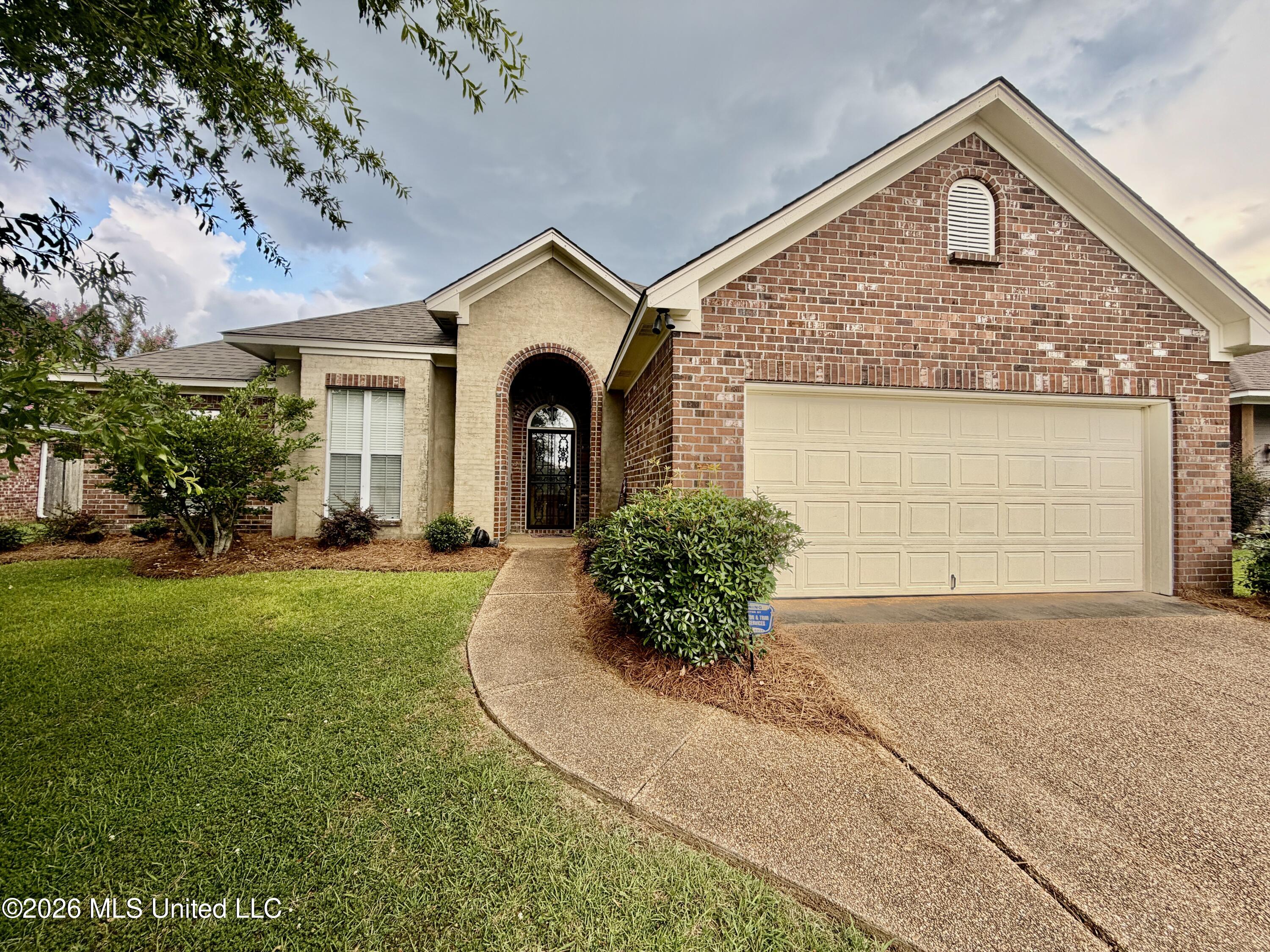 307 Springhill Point Brandon, MS 39047 - Photo 1 of 15 IMG_3989